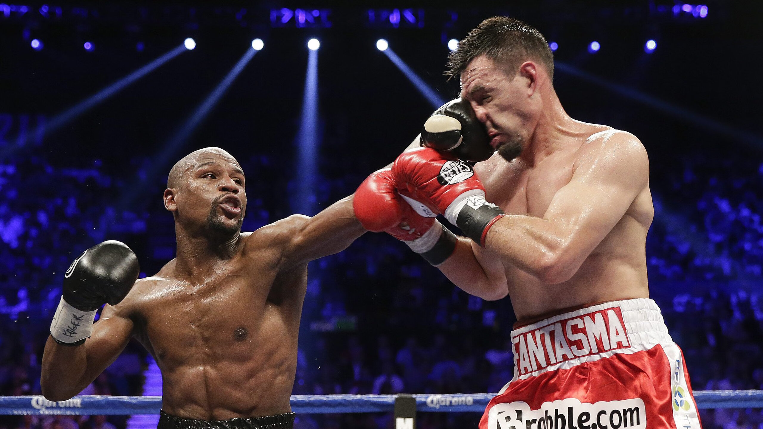 熊猫体育app-勒沃库森血拼巴黎，孙兴慜高光表现，一场战术与意志的较量